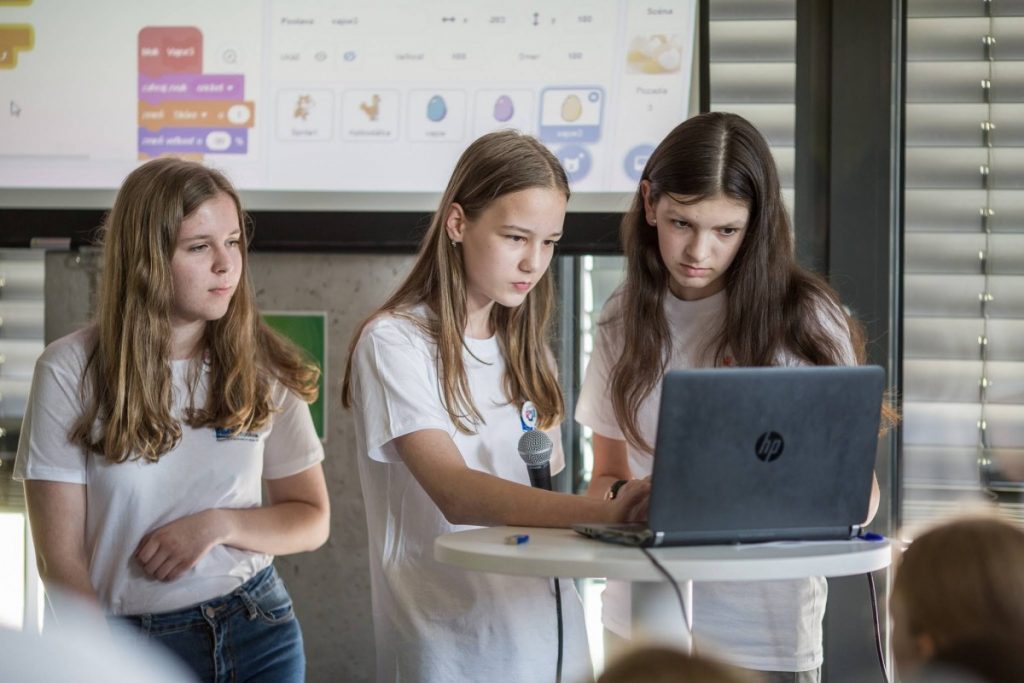 Štartuje štvrty ročník súťaže v kreatívnom programovaní dievčat SCRATCH MATCH 2020 3